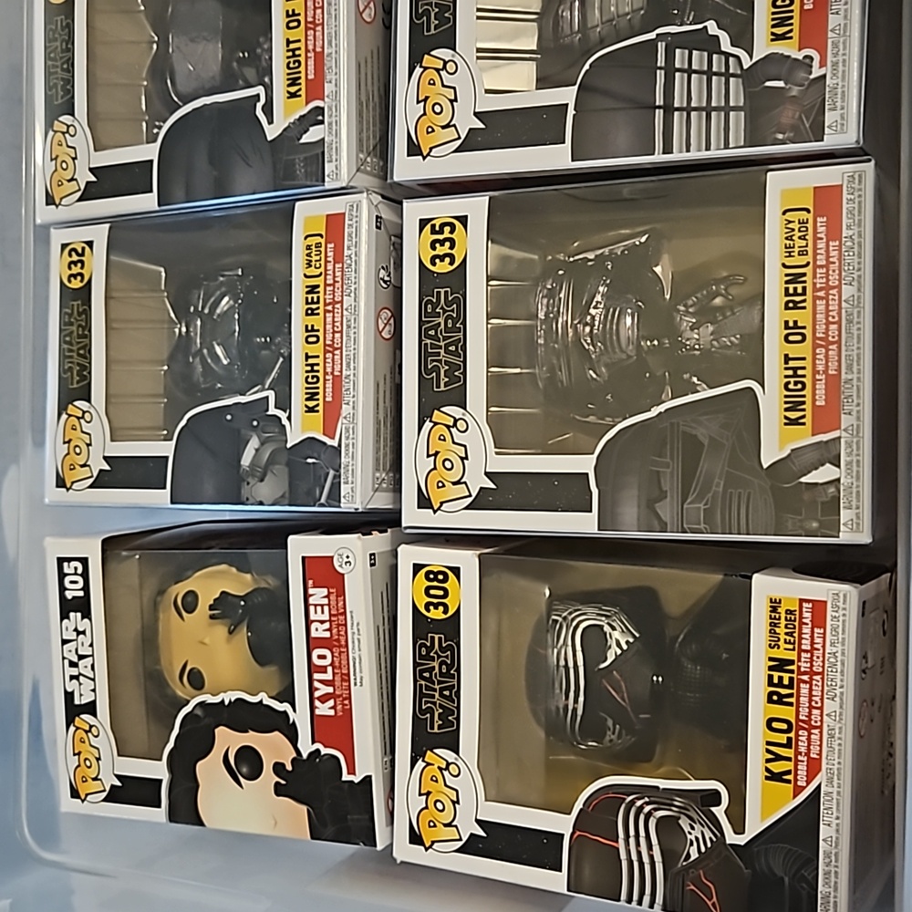 LOT of 8!! KNIGHT OF REN- Star Wars- Funko.